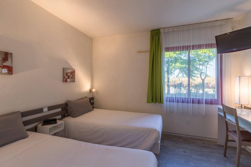 Aliotel Cazeres-sur-l'Adour Luaran gambar
