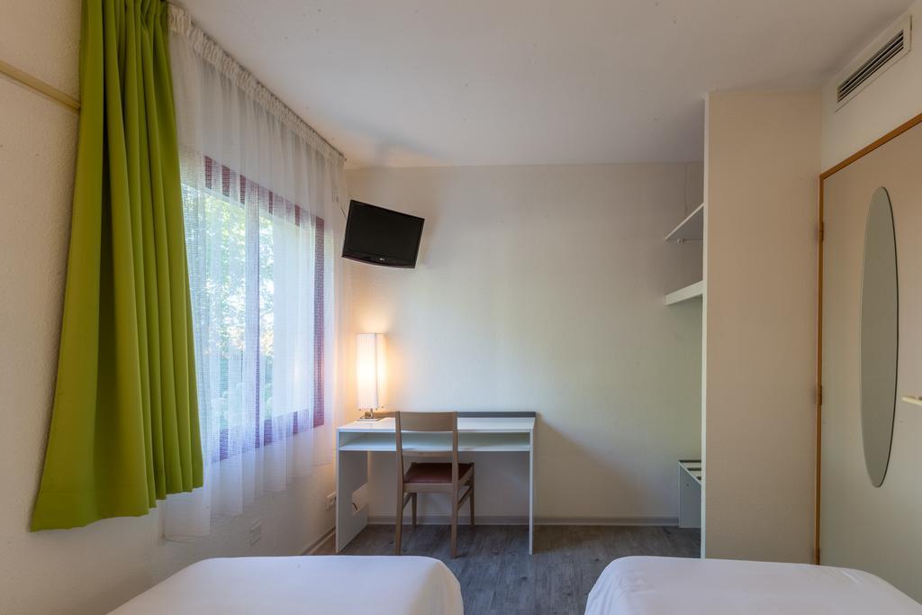 Aliotel Cazeres-sur-l'Adour Luaran gambar