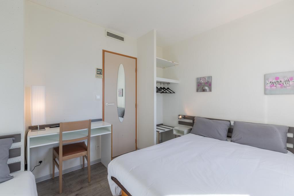 Aliotel Cazeres-sur-l'Adour Luaran gambar