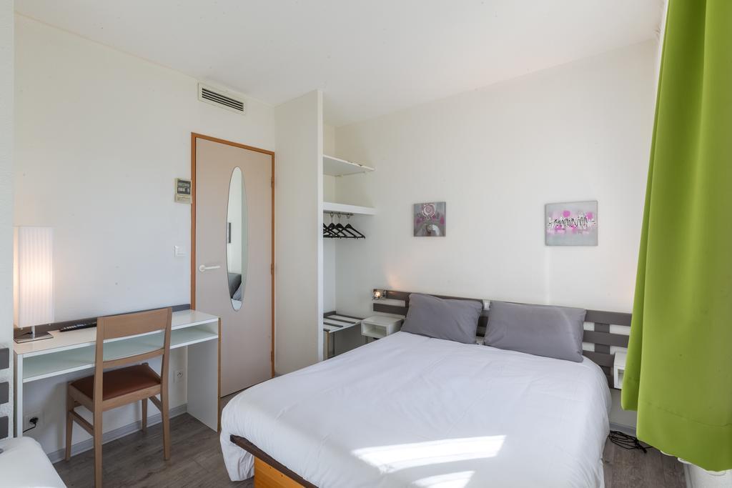 Aliotel Cazeres-sur-l'Adour Luaran gambar