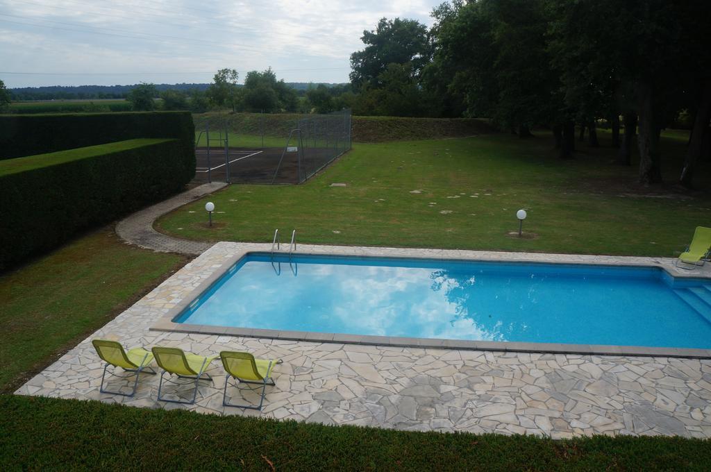 Aliotel Cazeres-sur-l'Adour Luaran gambar