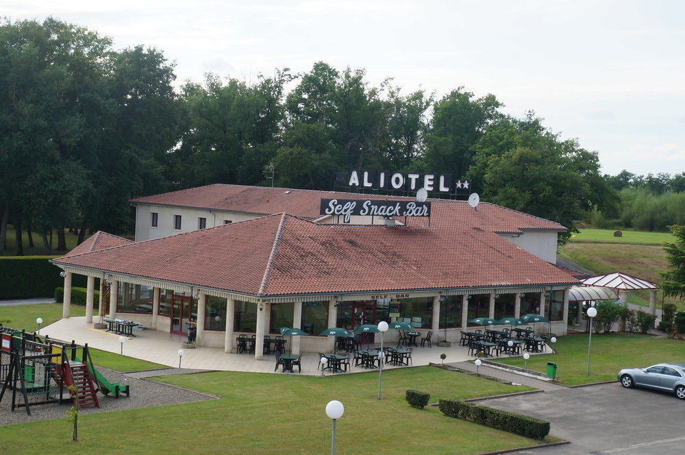 Aliotel Cazeres-sur-l'Adour Luaran gambar